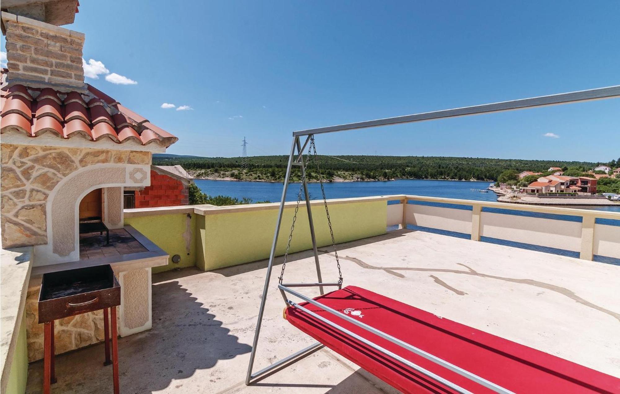 Awesome Apartment In Ribnica-Krusevo With Kitchen Anić Eksteriør bilde